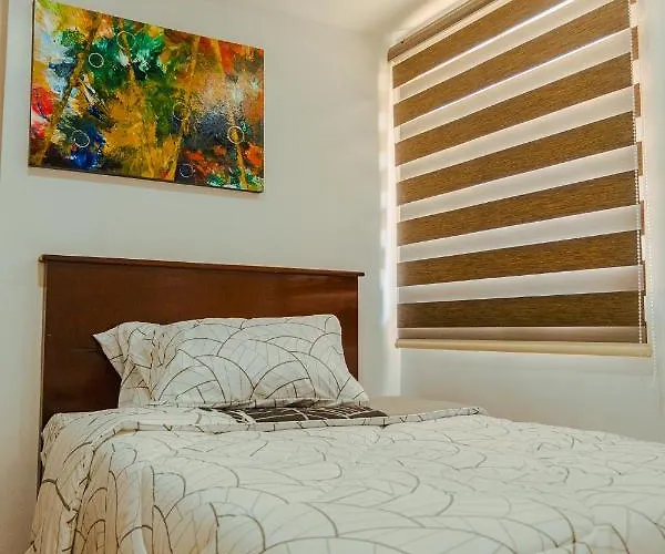 Yong's Place At Isabelle De Valenzuela Apartment *
